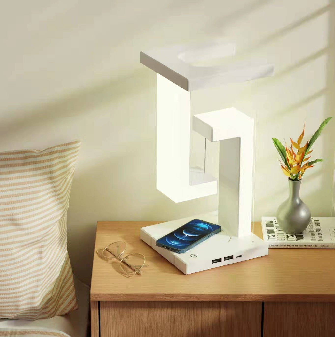 Virex LevitaCharge Balance Lamp